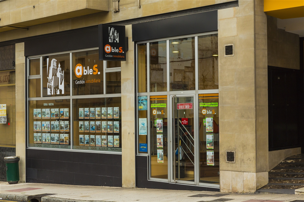 Locales y Oficinas. INMOBILIARIA ABLES en Oviedo